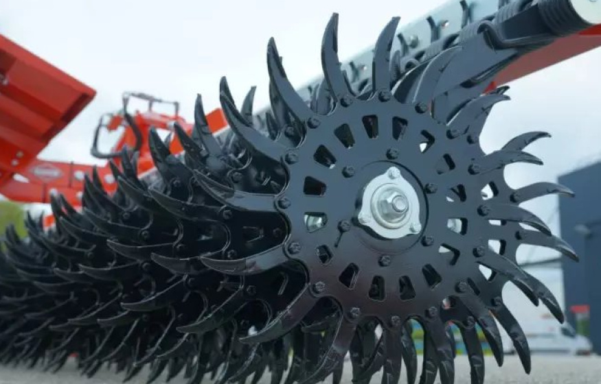 KUHN STARLINER – Rotační plečka pro efektivní a šetrné odplevelení