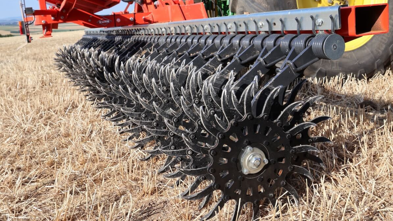 KUHN STARLINER – Rotační plečka pro efektivní a šetrné odplevelení