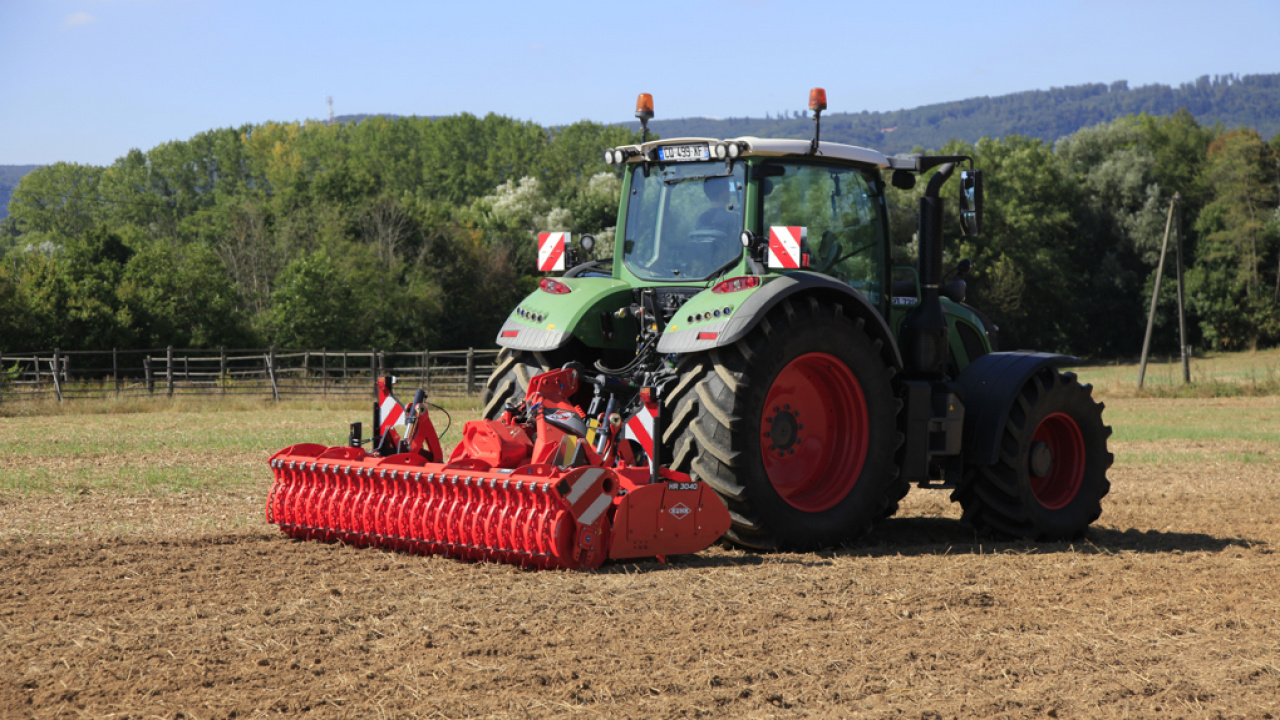 HR 1030 RCS - HR 1040 RCS